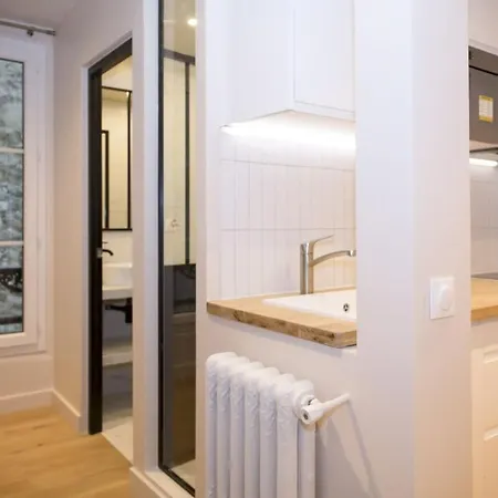 Studio Fonctionnel Et Moderne Place Clichy - 2p Apartment *