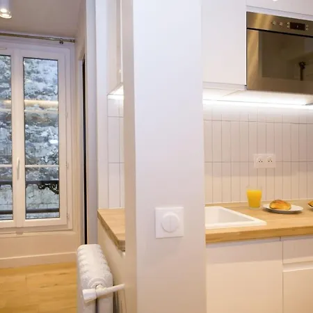 Studio Fonctionnel Et Moderne Place Clichy - 2p Apartment Paris